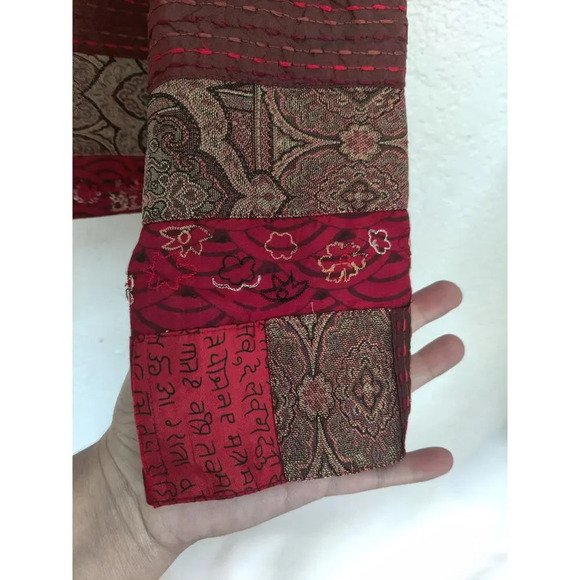 Chico's Red Tapestry Button Up Artsy Rare Embroidered Beaded Jacket Size 2 (L) - Picture 7 of 10